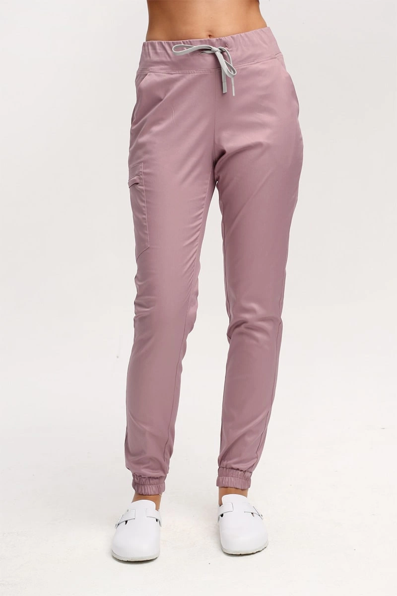 Spodnie medyczne damskie joggery petite jagodowe SE 92, Comfort Stretch