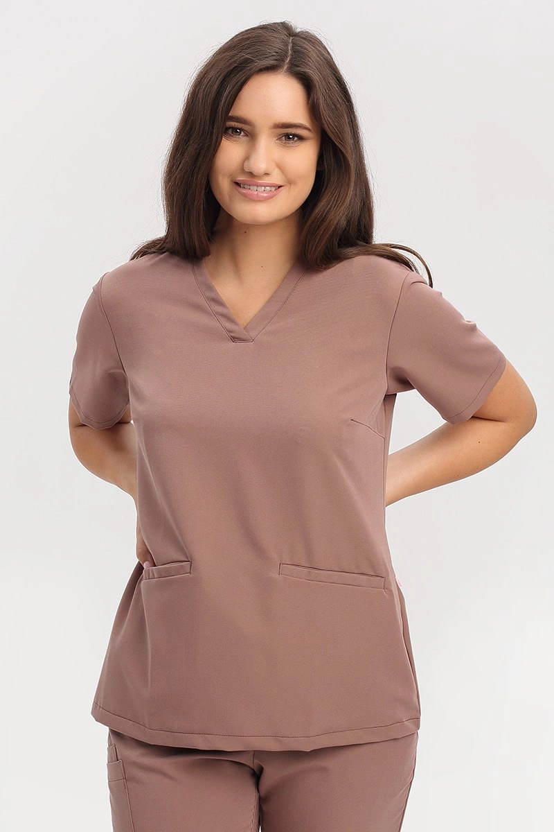 Luźna bluza medyczna damska BL 63, mokka, krótki rękaw, scrubs Elegant Stretch