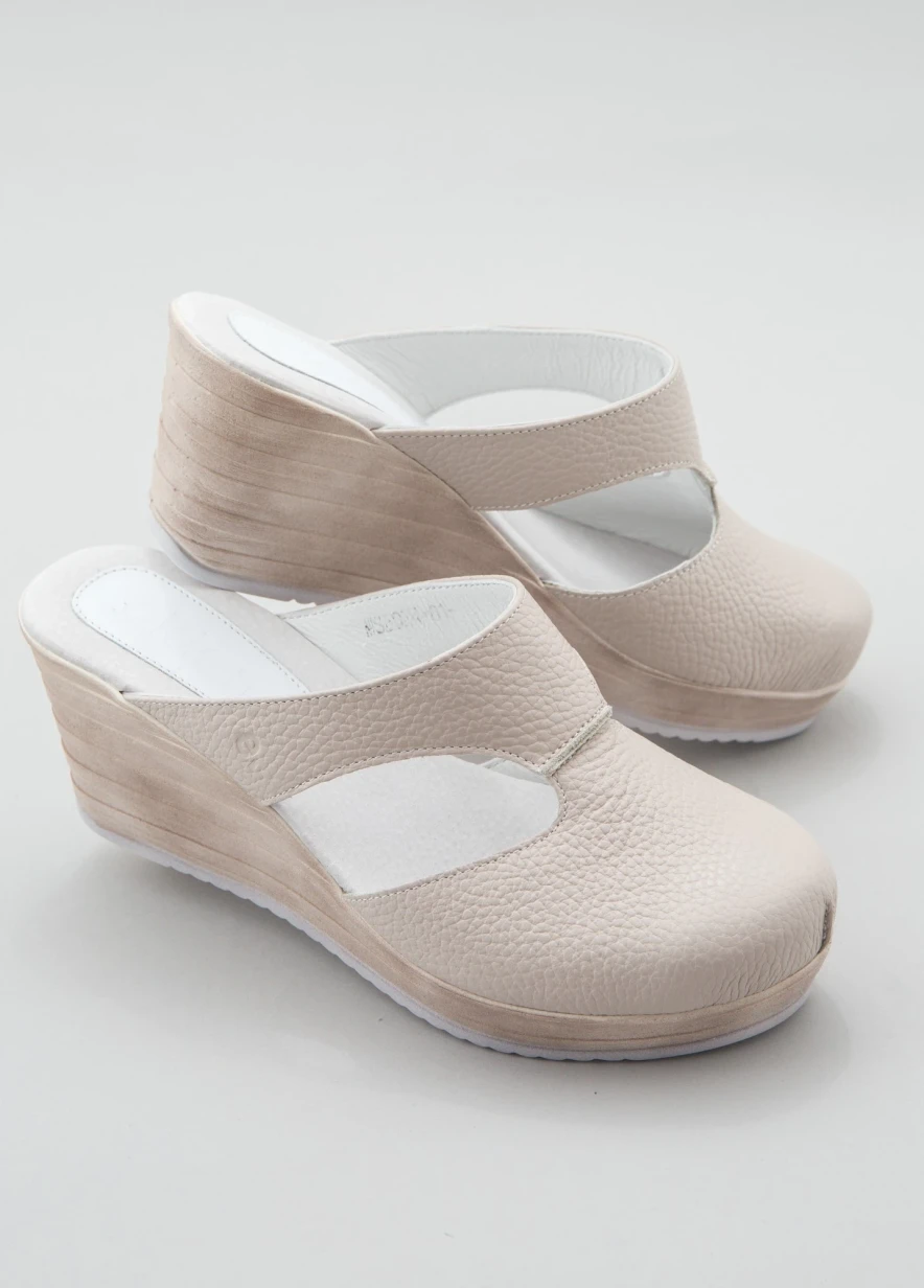 zakryte skórzane buty medyczne damskie KD MED 109