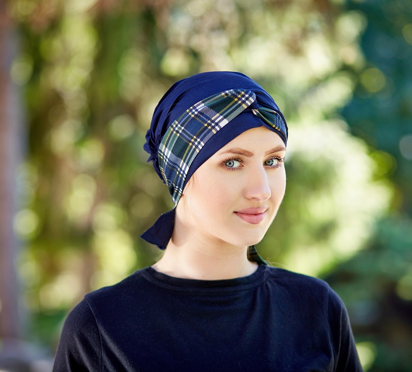 Lekki i komfortowy turban 100% wiskoza granatowy SARA 251/250*