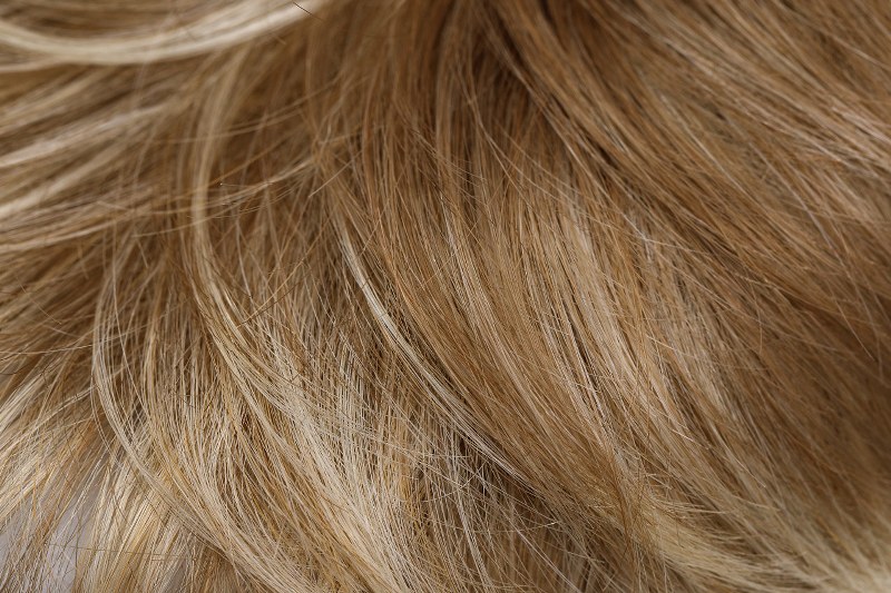 Peruka syntetyczna jasny blond COLETTE NEW 26/27/20